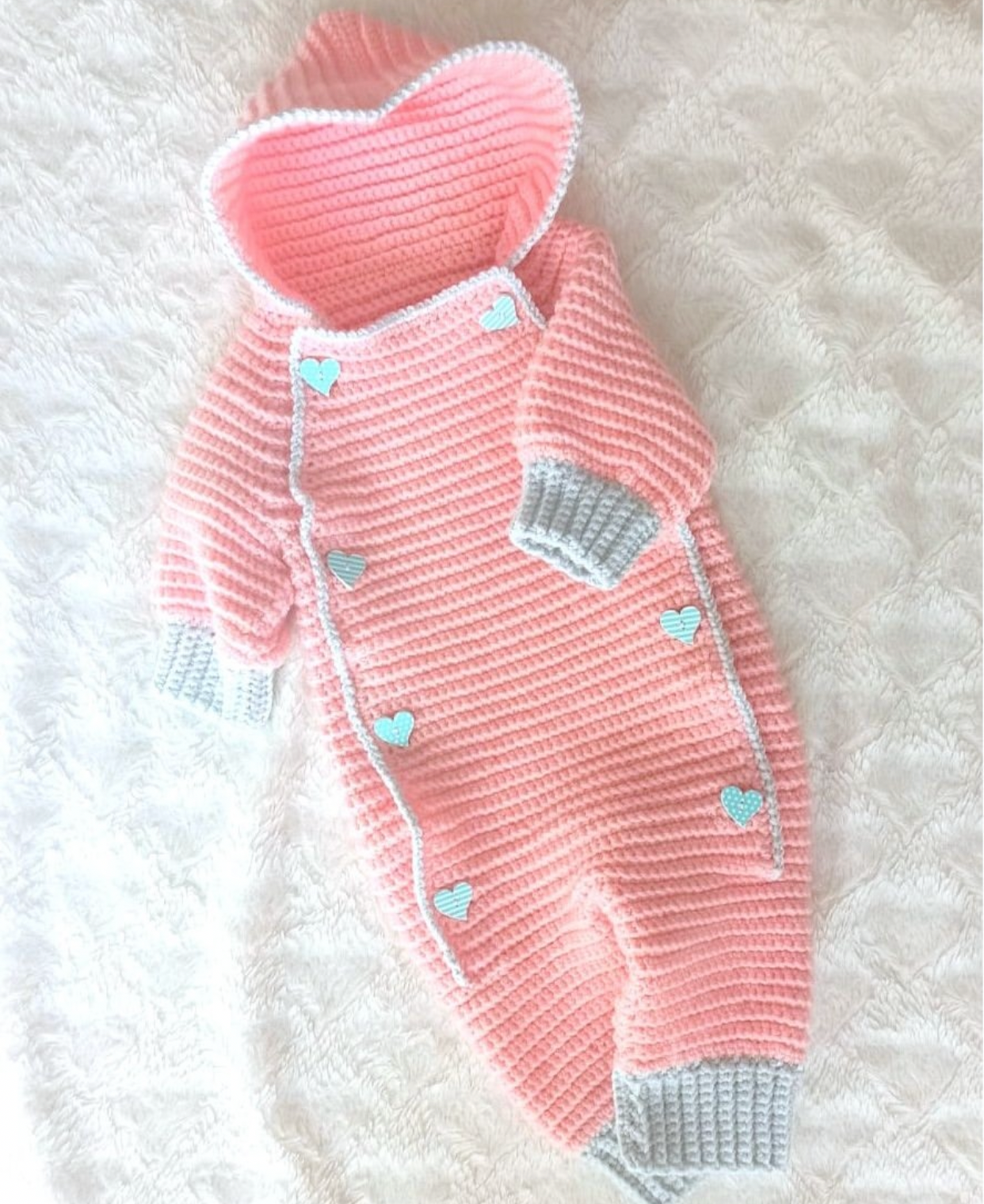 Crochet baby girl heart romper in pink and mint