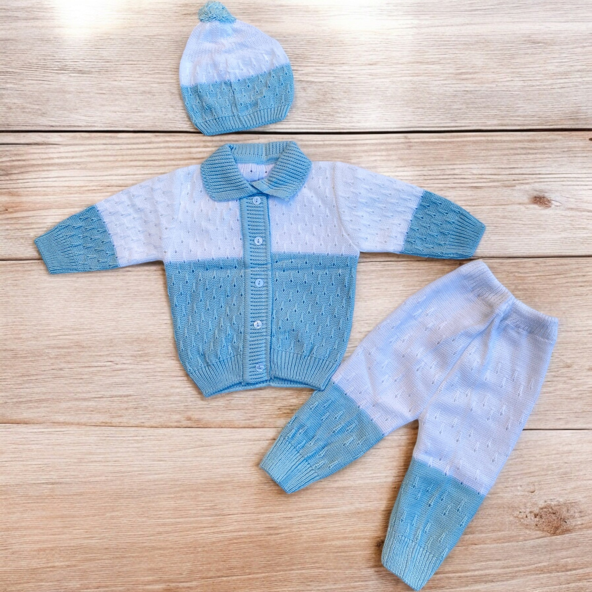 Newborn Winter Knitted Outfit (0-6 months)