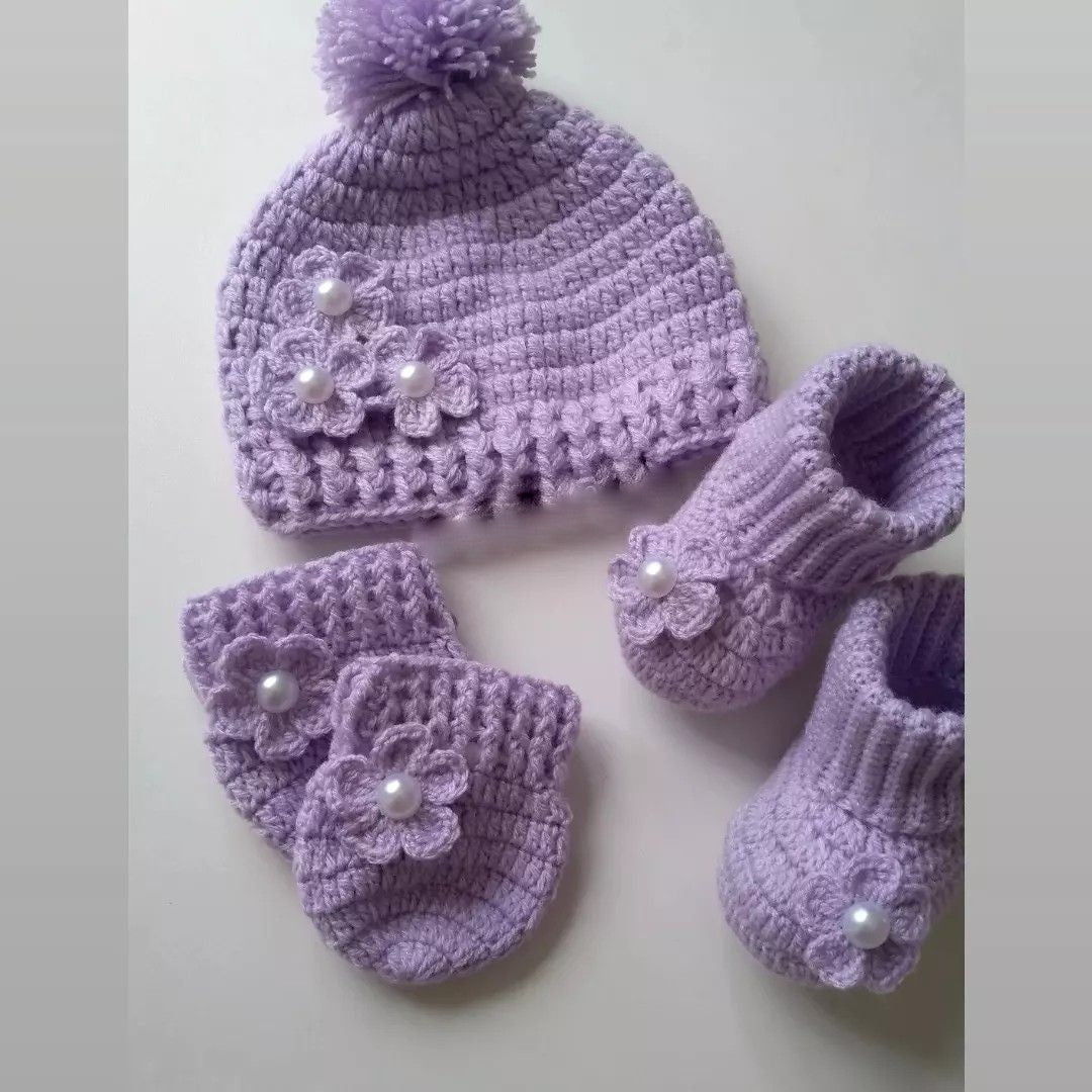 Handmade crochet baby lilac pearl cap and booties set