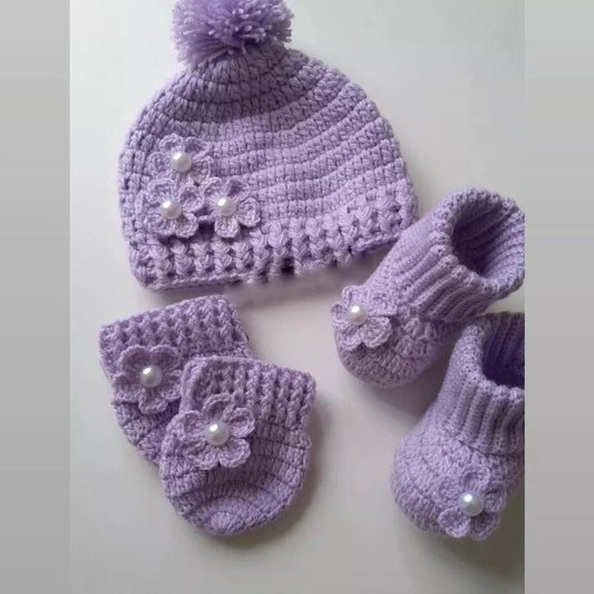 Handmade crochet baby lilac pearl cap and booties set
