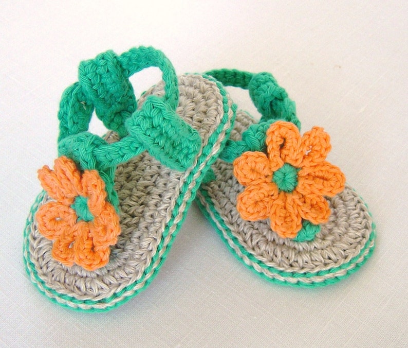 Crochet baby daisy sandals colour option