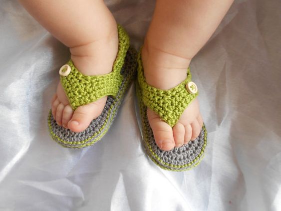 Handmade crochet baby green sandals