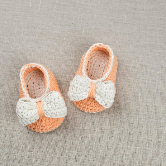 Handmade crochet baby peach bow sandals