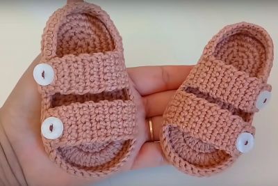 Handmade crochet baby pink slide sandals