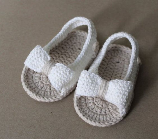 Handmade crochet baby white bow sandals