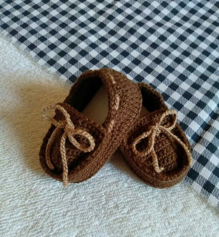 Handmade crochet baby brown moccasin booties